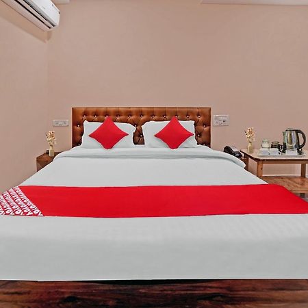 Hotel O Sandeep Rāipur 外观 照片
