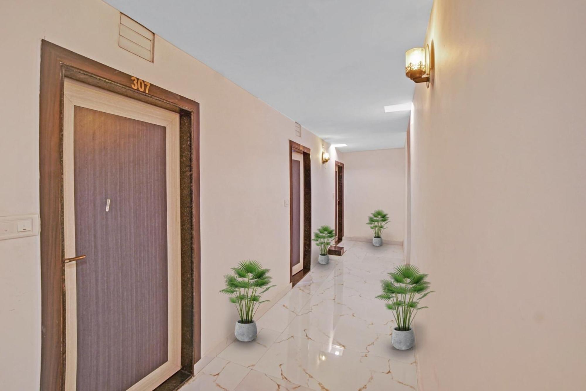 Hotel O Sandeep Rāipur 外观 照片