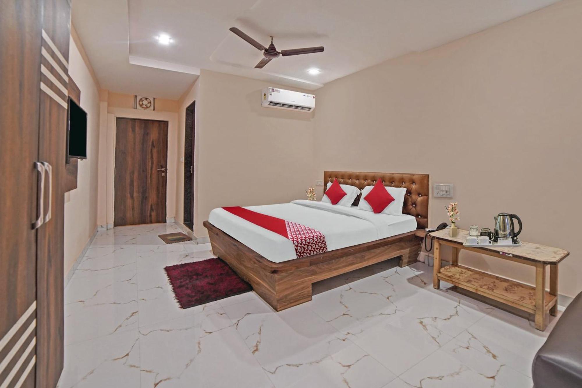 Hotel O Sandeep Rāipur 外观 照片