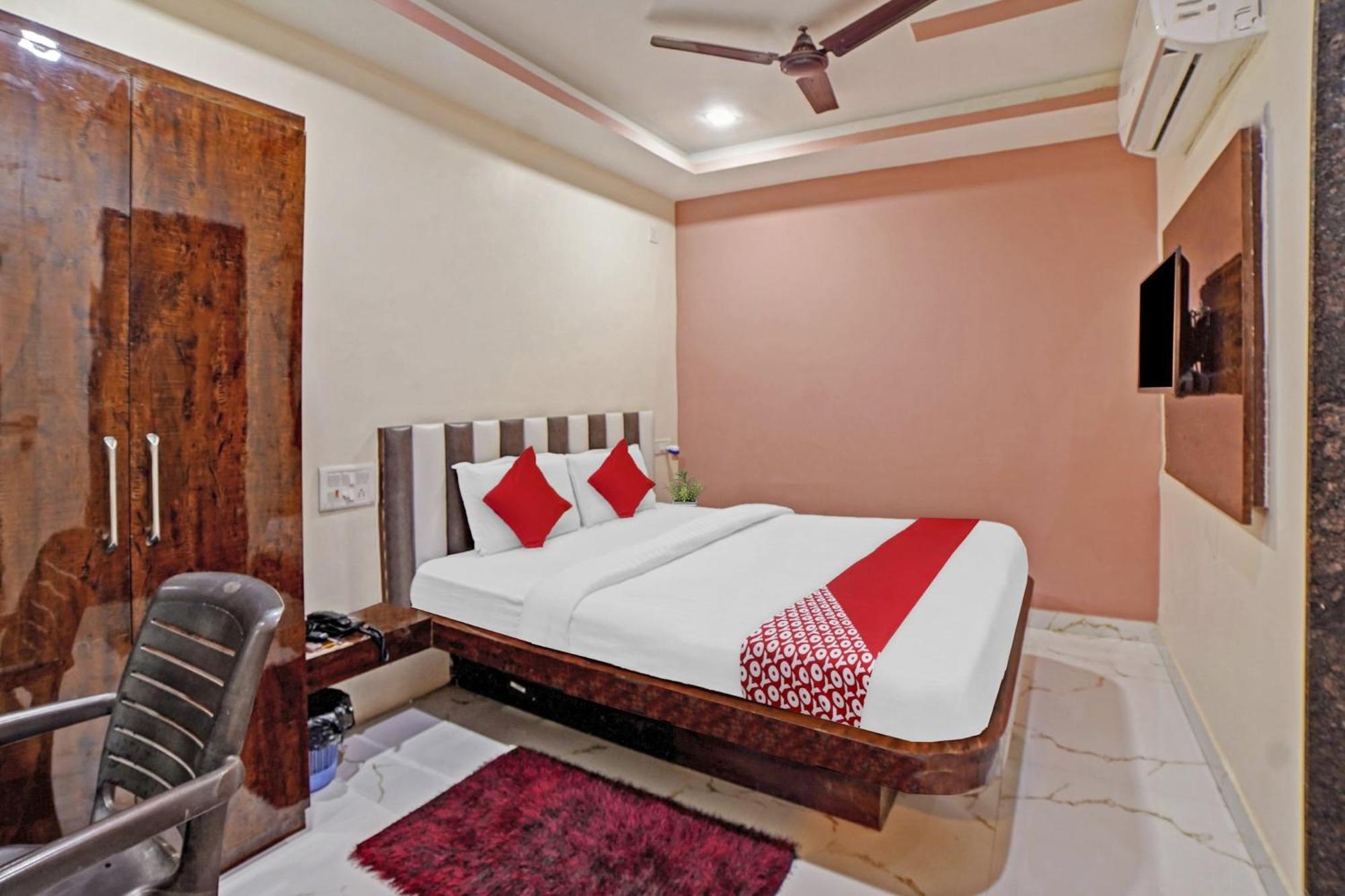Hotel O Sandeep Rāipur 外观 照片