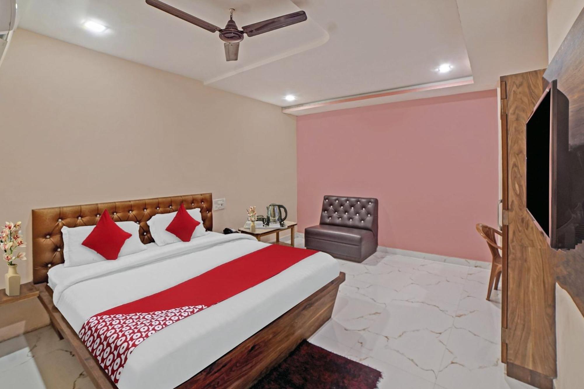 Hotel O Sandeep Rāipur 外观 照片
